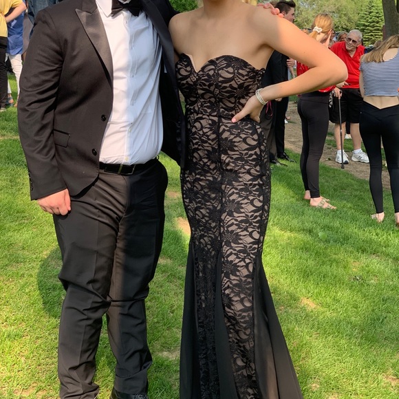 Prom dress ! - Picture 1 of 2